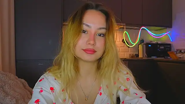 Snapshot of baobei03 chatting on 03-01-26, 04:23 baobei03 online show from 03-01-26, 04:23