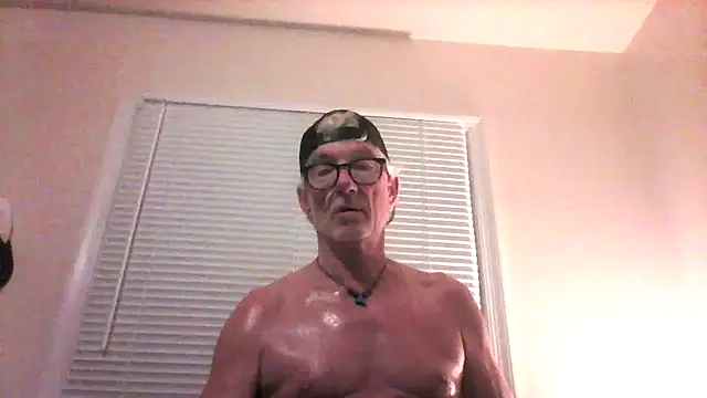 Snapshot of marcie2963 chatting on 09-26-25, 10:44 marcie2963 online show from 09-26-25, 10:44