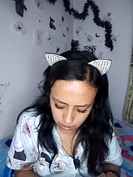 Queen Ashly online show from 10-28-25, 01:50