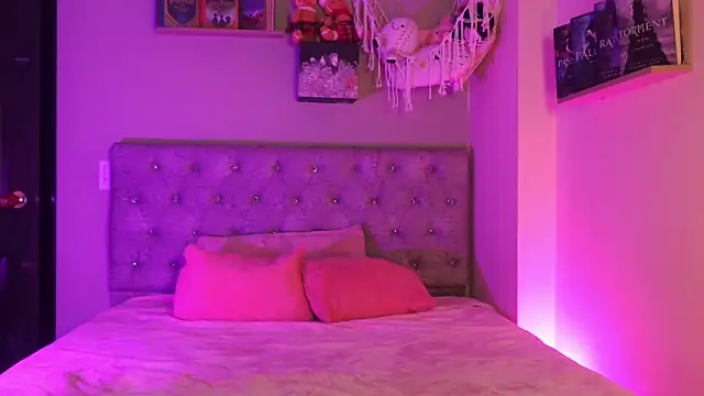 Alisha Olsen  online show from 01-07-26, 05:34