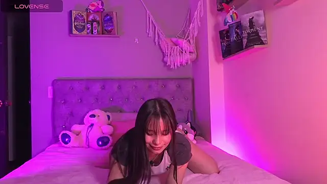 Alisha Olsen  online show from 03-18-26, 03:42