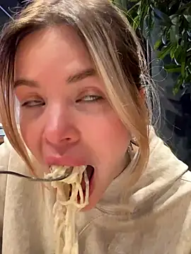 SMELLSEX online show from 10-27-25, 06:31