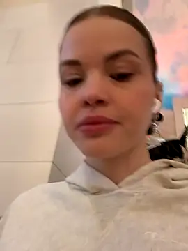 SMELLSEX online show from 11-19-25, 04:51