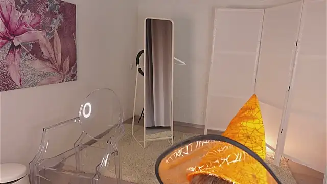 Katie ktk online show from 10-29-25, 01:54