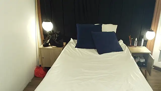 LiaMonroee  online show from 03-22-26, 12:18