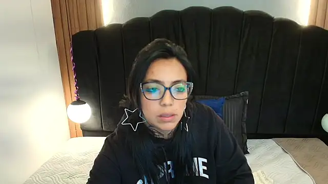 LiaMonroee  online show from 05-21-26, 12:02
