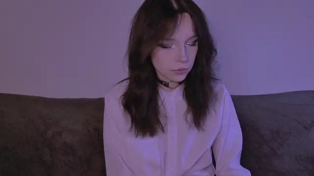 claire bennett online show from 04-22-26, 01:45