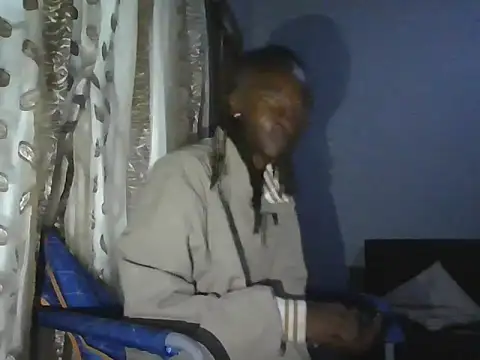 Nykho17 online show from 10-19-25, 06:10