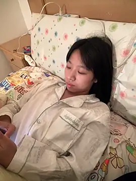 jingjing005 online show from 11-05-25, 09:34