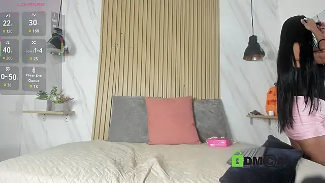 lia harper  online show from 10-13-25, 07:15