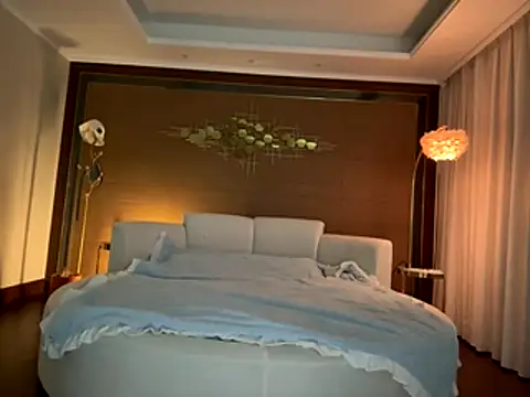 yuer2563 online show from 11-01-25, 02:55