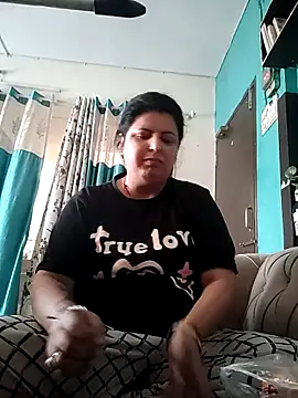 Snapshot of Jann_Riya333 chatting on 09-10-25, 02:54 Jann Riya333 online show from 09-10-25, 02:54
