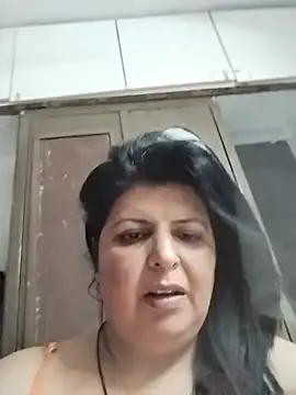 Snapshot of Jann_Riya333 chatting on 07-11-26, 10:21 Jann Riya333 online show from 07-11-26, 10:21