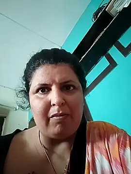 Snapshot of Jann_Riya333 chatting on 10-06-25, 04:13 Jann Riya333 online show from 10-06-25, 04:13