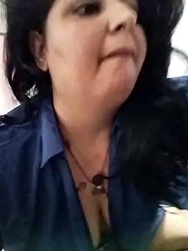 Snapshot of Jann_Riya333 chatting on 10-17-25, 02:04 Jann Riya333 online show from 10-17-25, 02:04