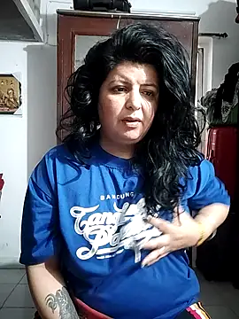 Snapshot of Jann_Riya333 chatting on 10-15-25, 12:42 Jann Riya333 online show from 10-15-25, 12:42