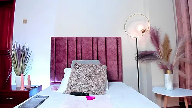 AmaraYasbel online show from 02-26-26, 05:57