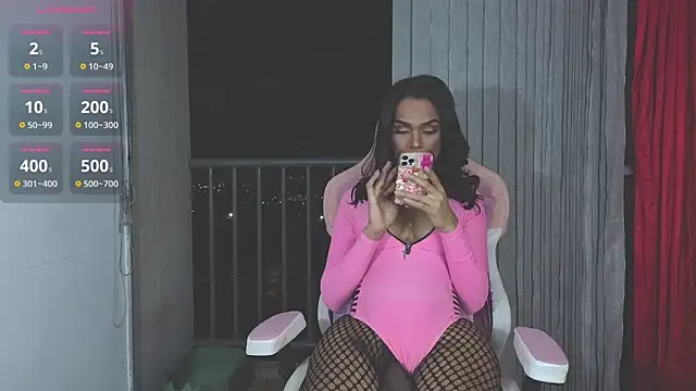 isabella pearl  online show from 03-15-26, 11:45