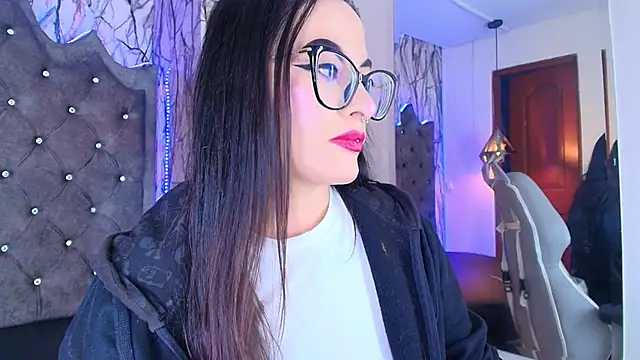 Zami Escobar of online show from 11-14-25, 06:55