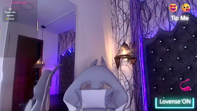 Zami Escobar of online show from 03-27-26, 05:25