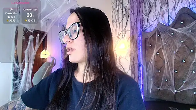 Zami Escobar of online show from 10-24-25, 06:40