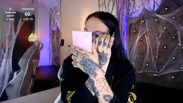 Zami Escobar of online show from 11-05-25, 05:38