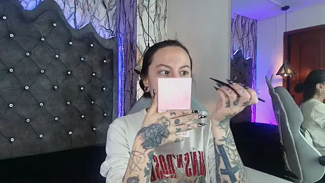 Zami Escobar of online show from 10-02-25, 07:28