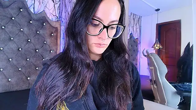 Zami Escobar of online show from 11-15-25, 06:56