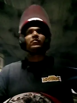 Snapshot of Snoopreto42 chatting on 02-15-26, 03:40 Snoopreto42 online show from 02-15-26, 03:40