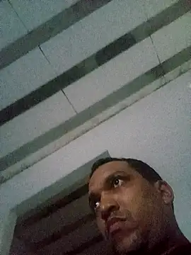 Snapshot of Snoopreto42 chatting on 02-10-26, 08:46 Snoopreto42 online show from 02-10-26, 08:46