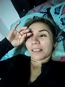 Snapshot of Ms_lunaRose chatting on 10-05-25, 08:54 Ms lunaRose online show from 10-05-25, 08:54