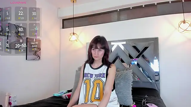 Candy Hott7 online show from 12-22-25, 09:04