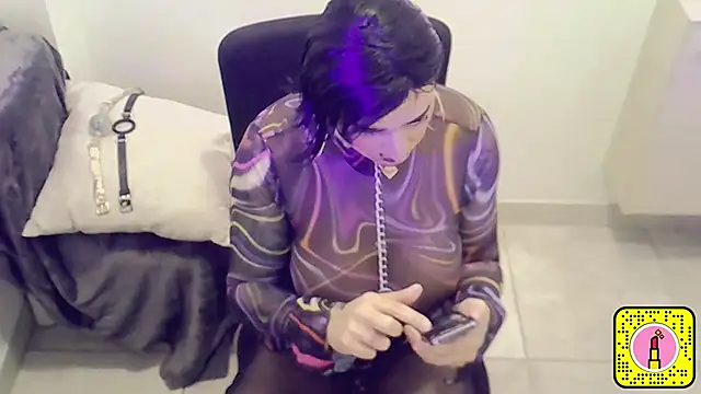 Snapshot of Morgane818181 chatting on 11-15-25, 09:19 Morgane818181 online show from 11-15-25, 09:19