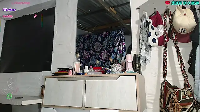 luisafe2025 online show from 10-29-25, 02:27