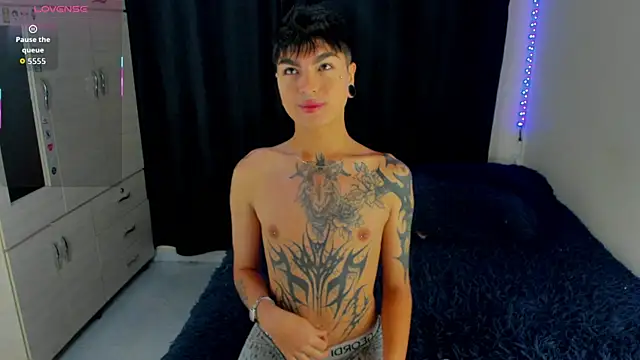 Dark luckyyy online show from 11-05-25, 12:19