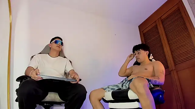 sotooliver3 online show from 12-02-25, 09:49