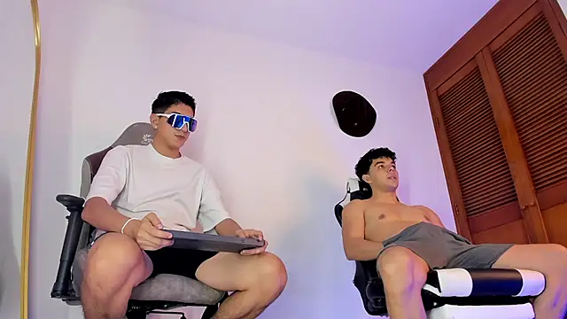 sotooliver3 online show from 11-12-25, 08:45