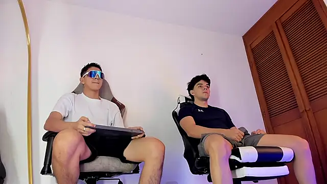 sotooliver3 online show from 12-03-25, 07:24