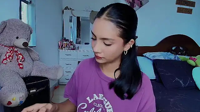 mia yireth online show from 10-03-25, 03:13