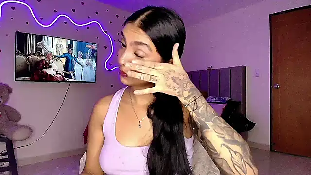 Snapshot of mia_yireth chatting on 02-27-26, 01:06 mia yireth online show from 02-27-26, 01:06