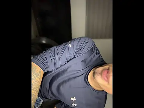 Juliopaspi online show from 04-17-26, 03:53