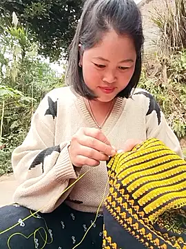 maycuc123 online show from 12-14-25, 08:09