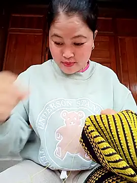 maycuc123 online show from 01-10-26, 01:45