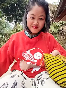 maycuc123 online show from 12-16-25, 01:43