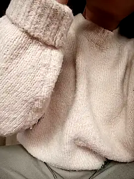 maycuc123 online show from 01-13-26, 01:53