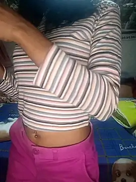 Snapshot of emali_baba chatting on 02-22-26, 10:17 emali baba online show from 02-22-26, 10:17