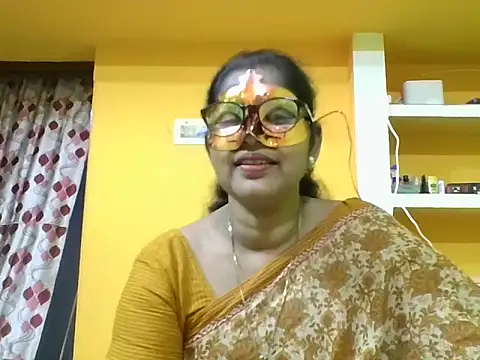 Snapshot of kavya1 chatting on 09-29-25, 06:24 kavya1 online show from 09-29-25, 06:24