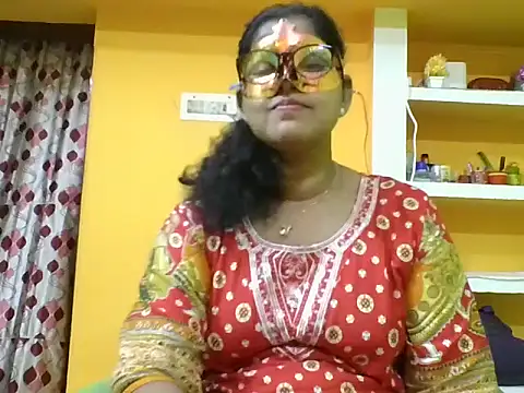 Snapshot of kavya1 chatting on 10-18-25, 01:35 kavya1 online show from 10-18-25, 01:35