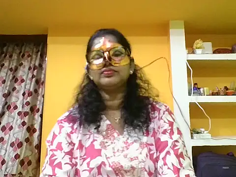 Snapshot of kavya1 chatting on 10-20-25, 05:20 kavya1 online show from 10-20-25, 05:20