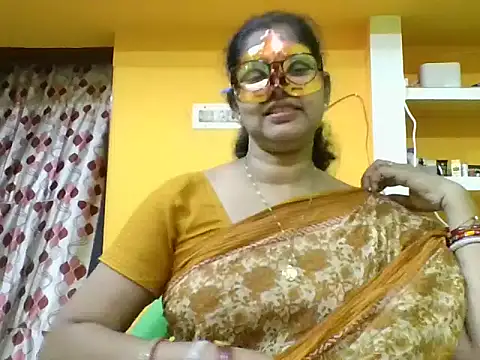 Snapshot of kavya1 chatting on 09-29-25, 06:20 kavya1 online show from 09-29-25, 06:20